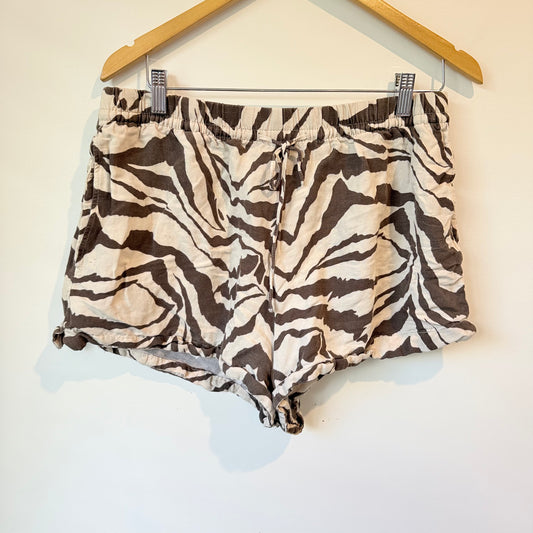 H&M Size 10 Linen-Blend Zebra Print Shorts