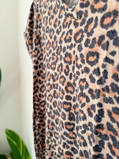 Just Jeans Size XS Leopard Print V-Neck T-Shirt