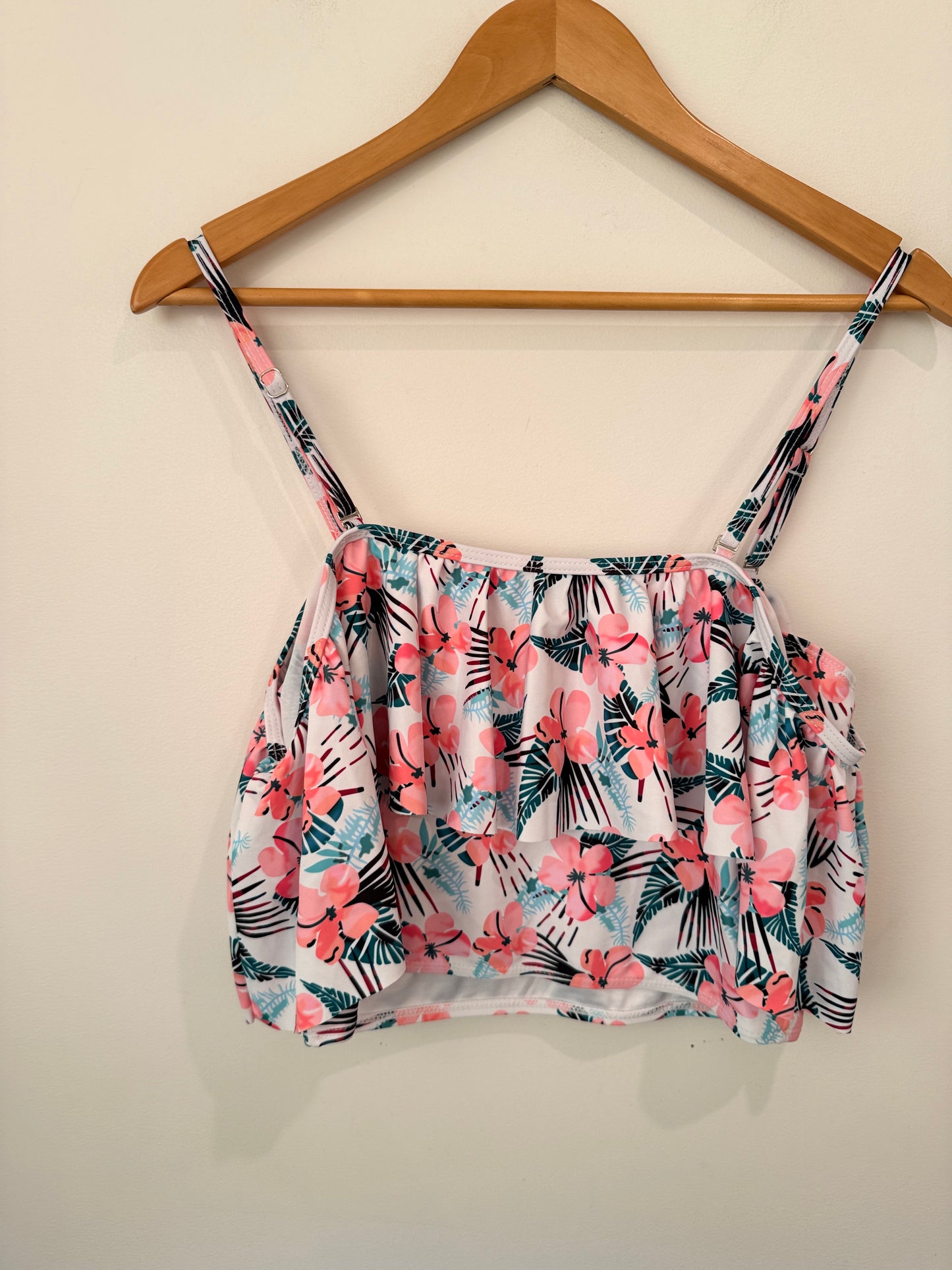 Brand Unknown Size L | U/Arm to U/Arm 39cm Floral Print Crop Top