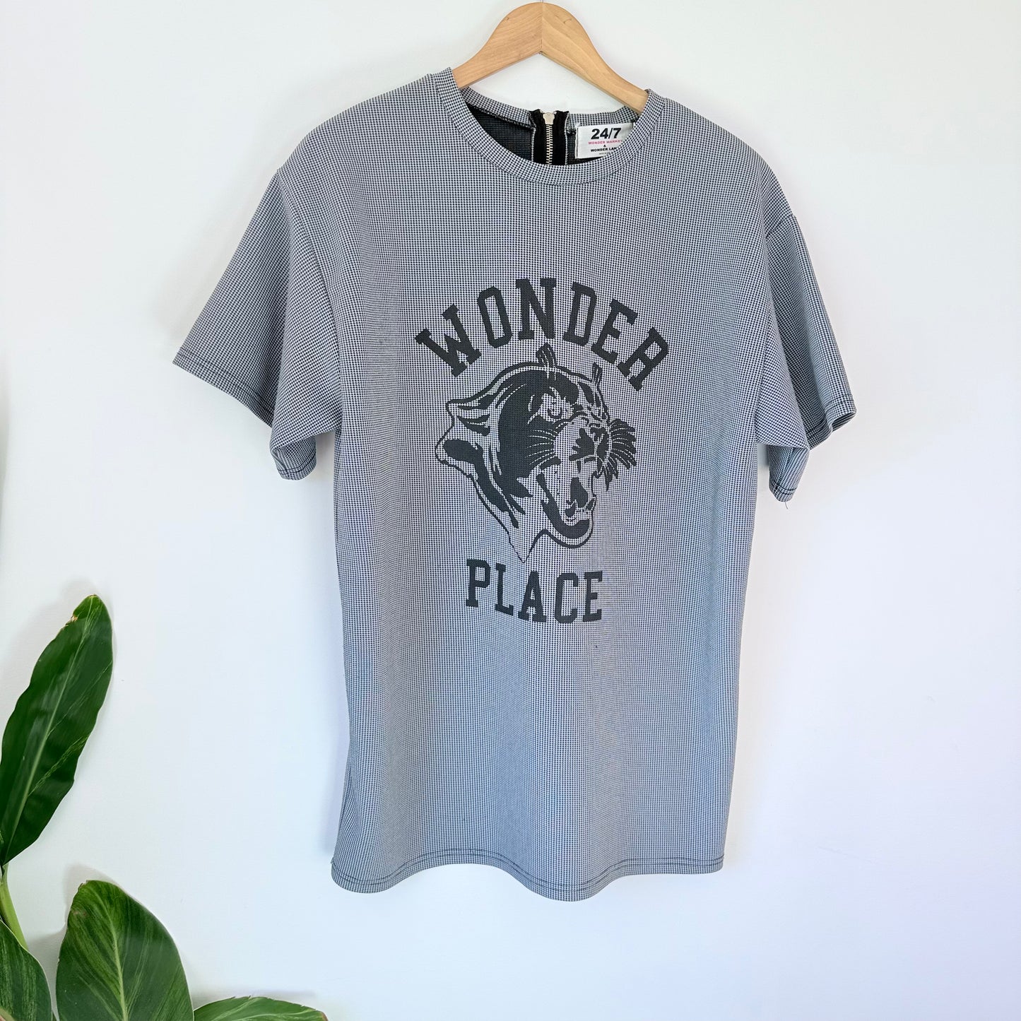 24/7 Wonder Market & Wonder Land Houndstooth Top