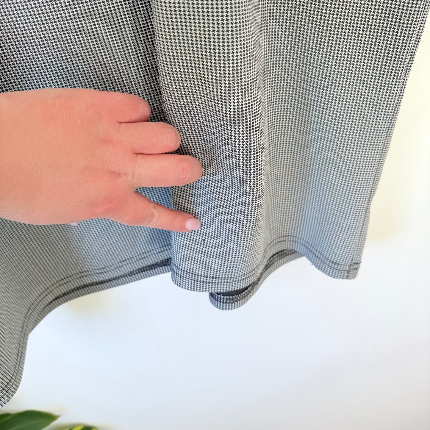 24/7 Wonder Market & Wonder Land Houndstooth Top