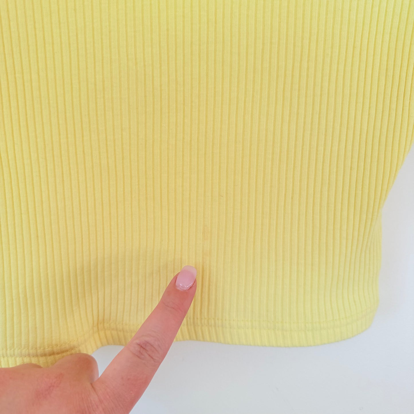 Tiger Mist Yellow Crop Top – Short Sleeve, Trendy Style, XS