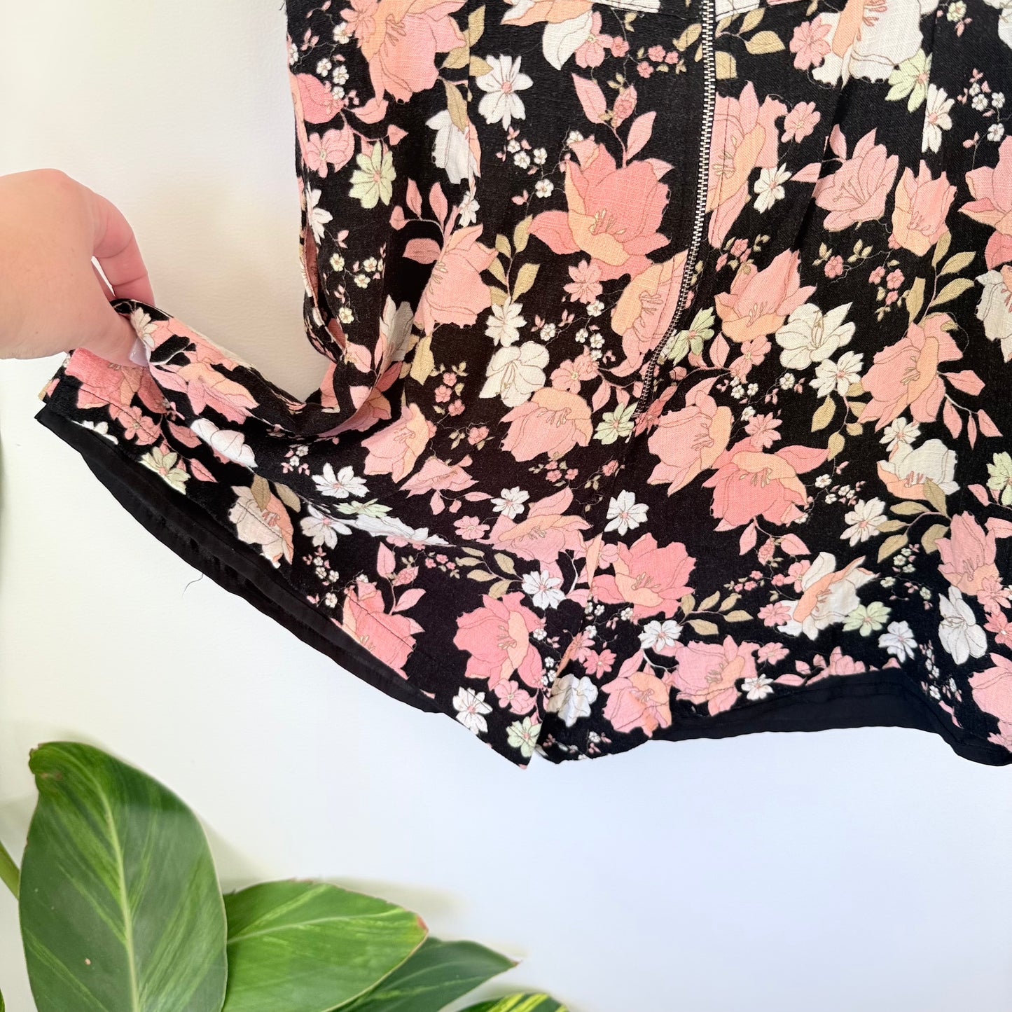 Dotti Black Floral Off-Shoulder Mini Dress – Puff Sleeves, Size 10