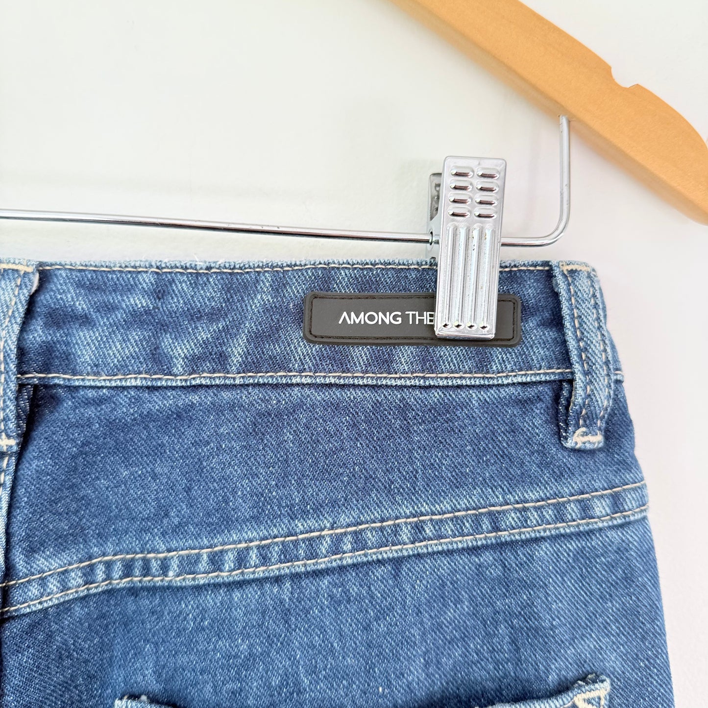 Among The Brave Blue Wash Jeans – Classic Denim Style, Size 8