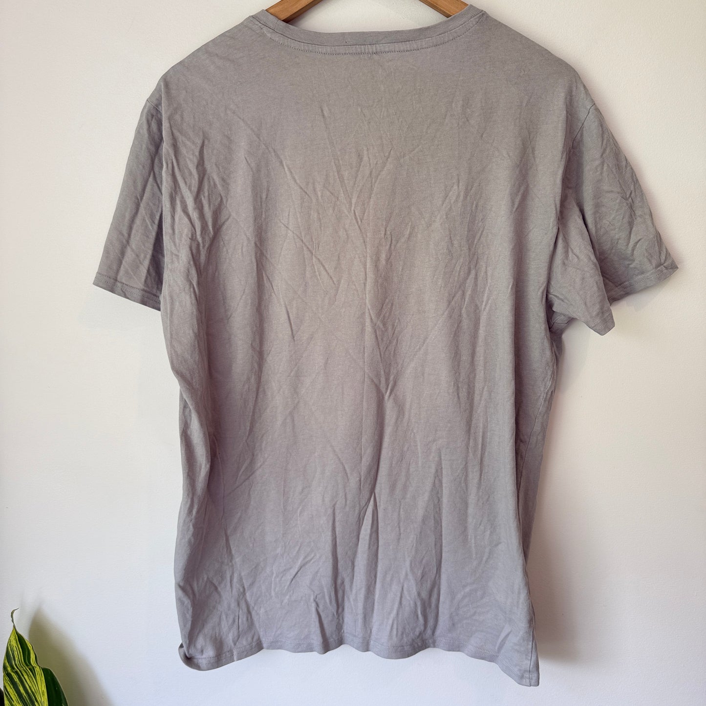 H&H Size L Gray "LOCAL LEGEND" Short-Sleeve T-Shirt