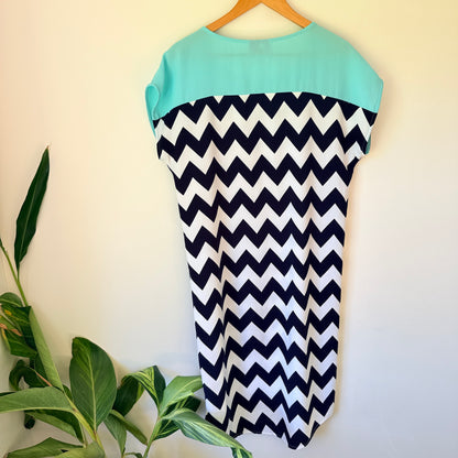 Charlo Size 8 – Sleeveless Shift Dress