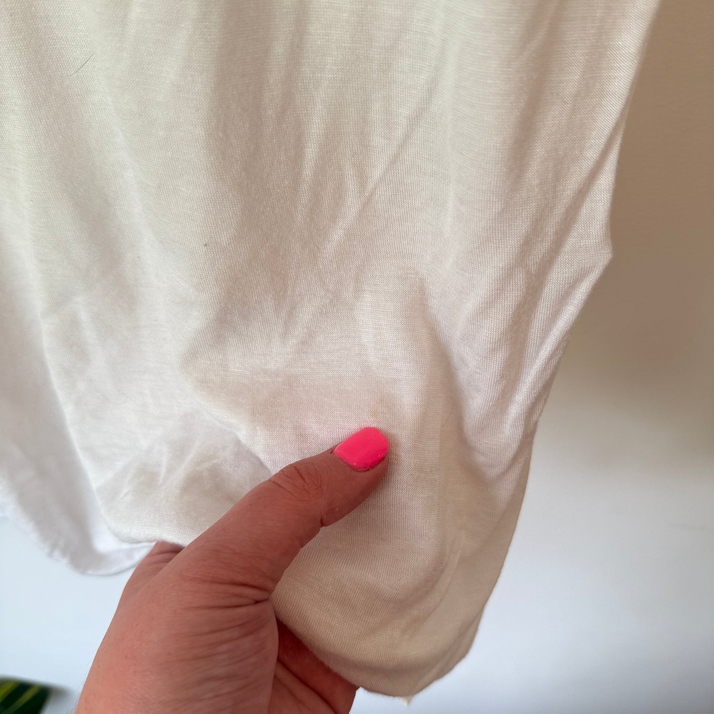 Valleygirl Size L White “BAE Watch” Graphic T-Shirt