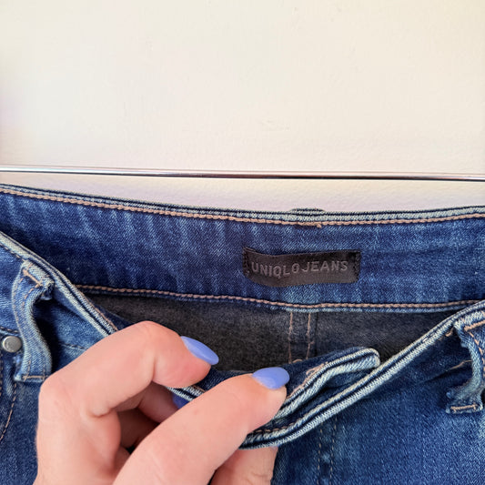 Uniqlo Heattech Jeans Size 25 / 63.5cm Straight-Leg Jeans