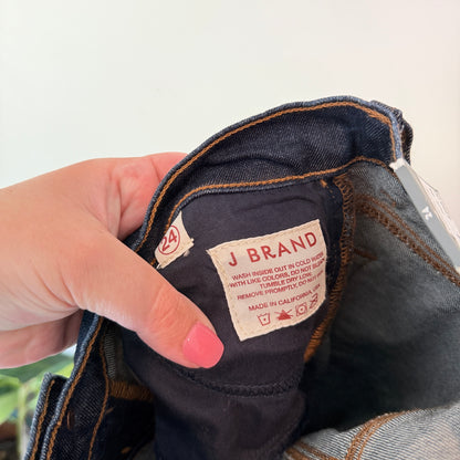 J Brand The Cigarette Leg Jeans Dark Wash Size 24