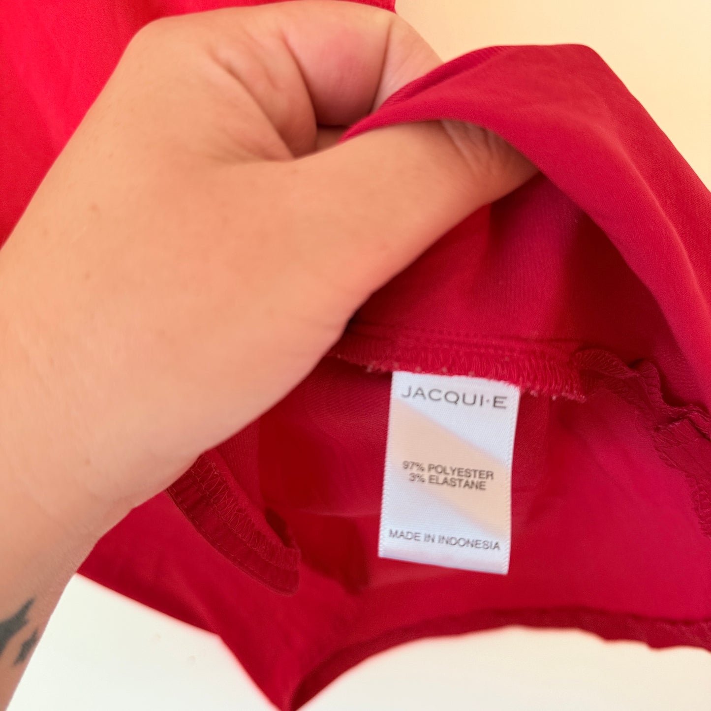 Jacqui.E Size 6 – Solid Color Notch Neck Blouse