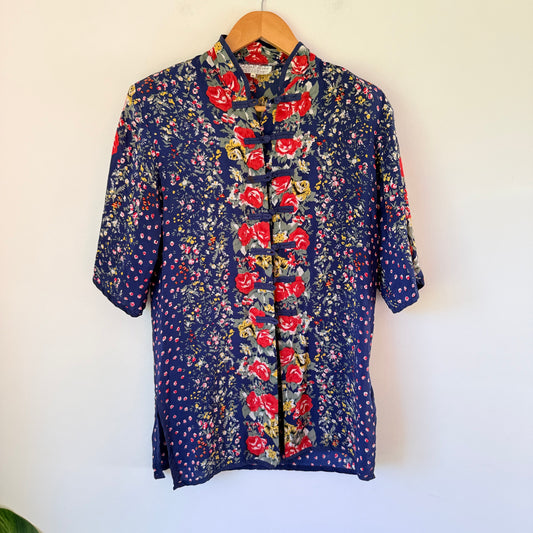 Qiao Nuo Size M (44cm U/Arm) – Floral 100% Silk Batik Shirt