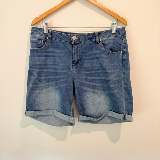 Now Size 14 – Cuffed Denim Shorts