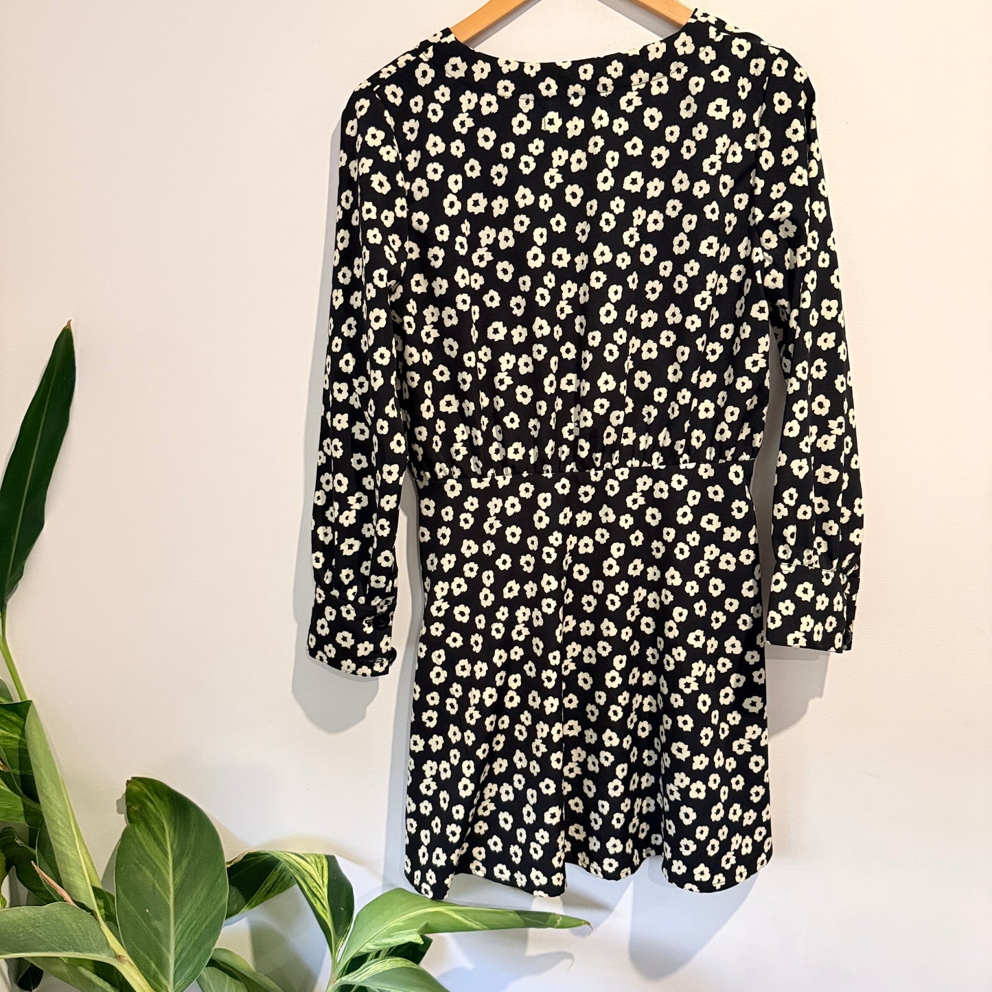 Evolution Size 10 – Floral Print Mini Tea Dress