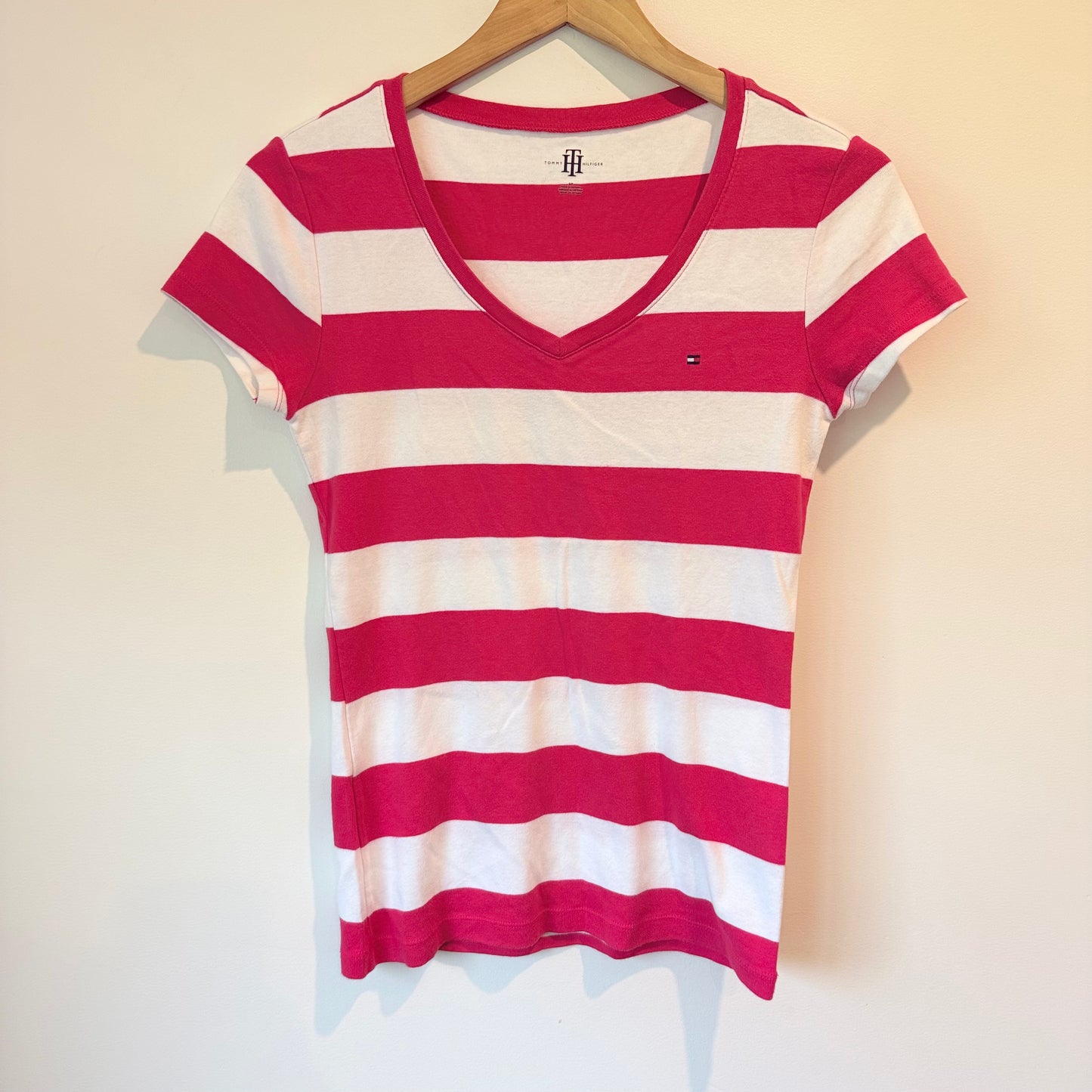 Tommy Hilfiger Red & White Striped V-Neck T-Shirt – Size S