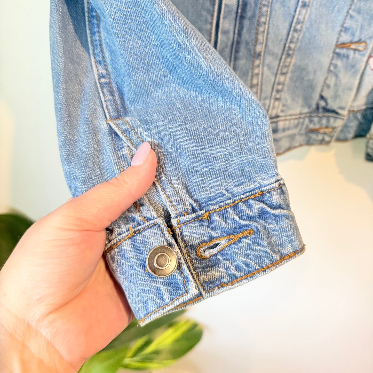 Supre SLAY Denim Light Blue Denim Jacket – S/M