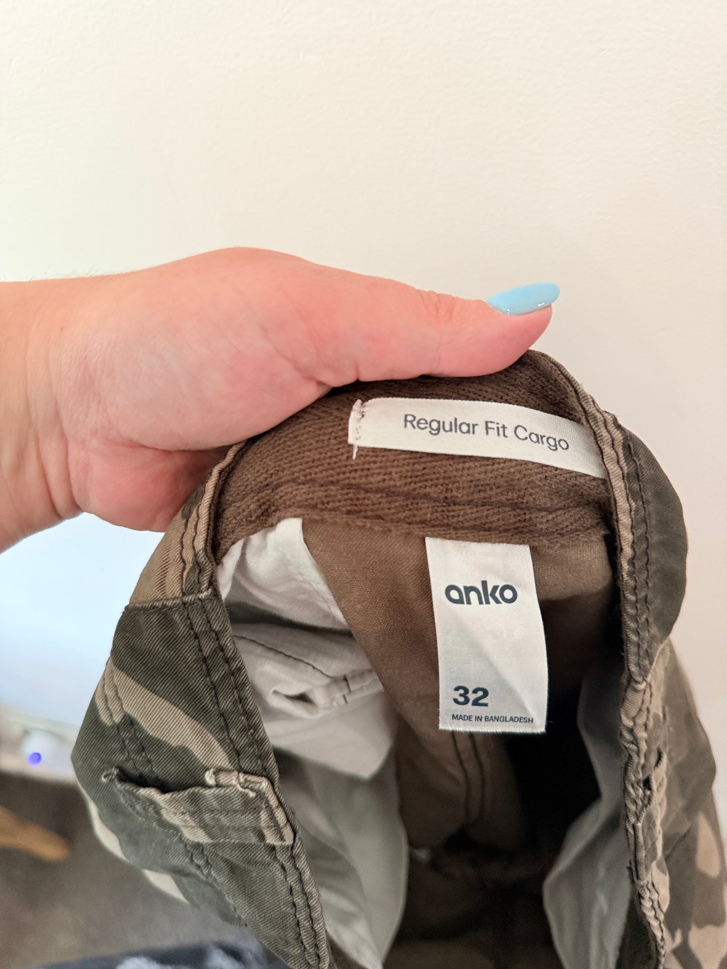 anko Size 32 Camo Cargo Shorts