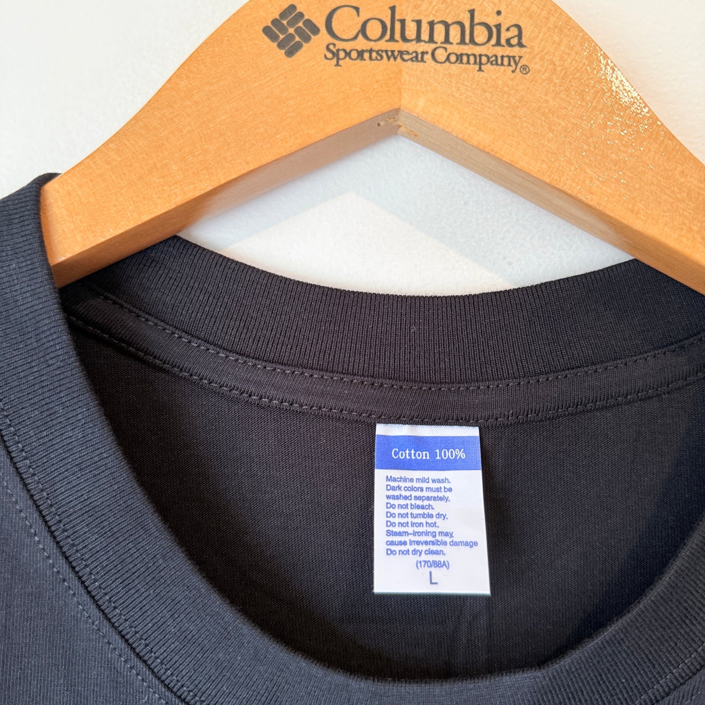 Six-Tee Graphic Tee – Size L