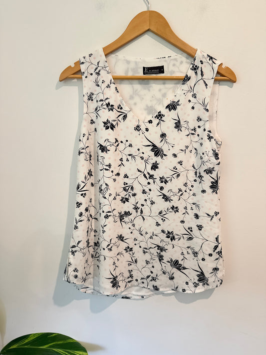 Jacqui E Size 8 Floral Print Top