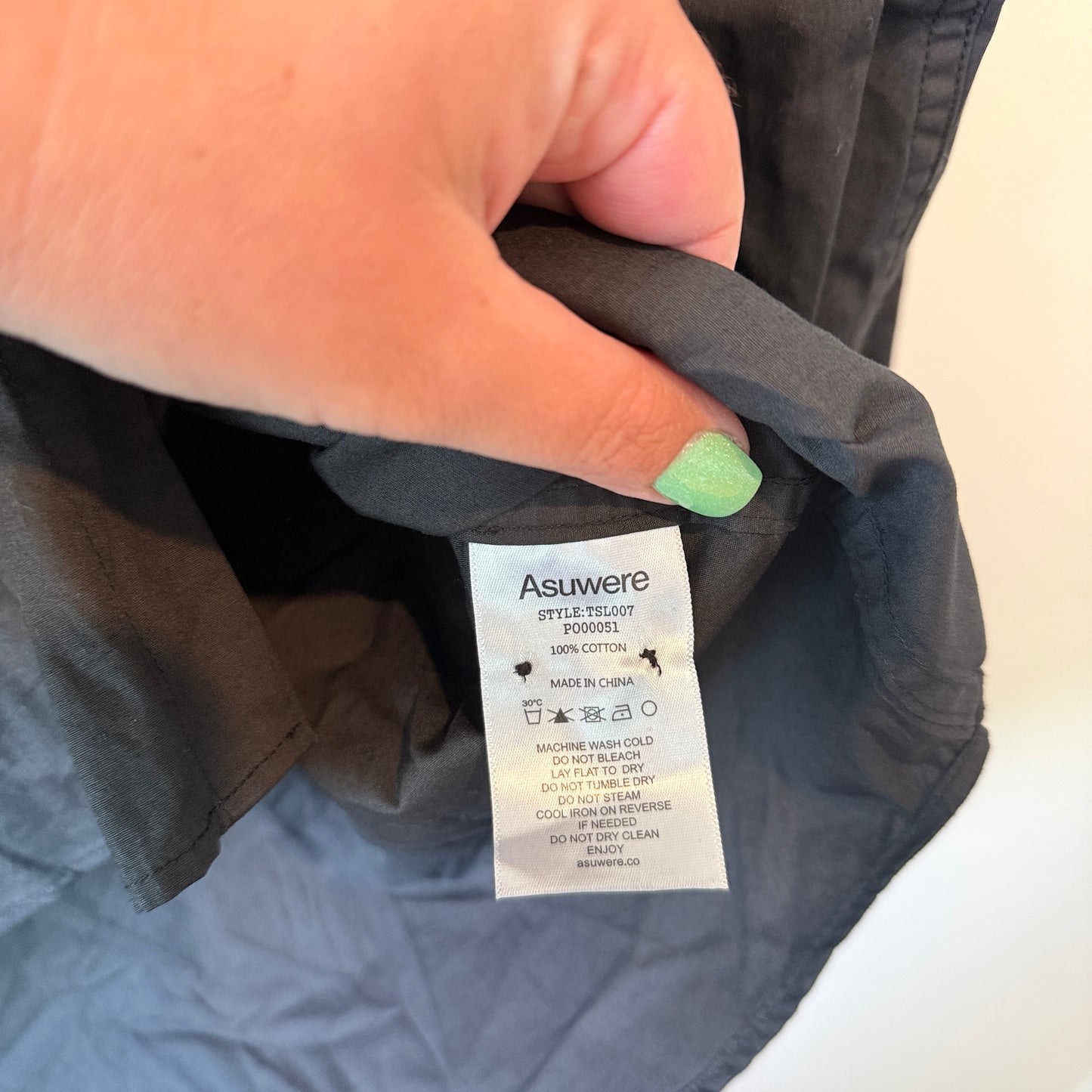 Asuwere Size L Long-Sleeve Button-Up Shirt