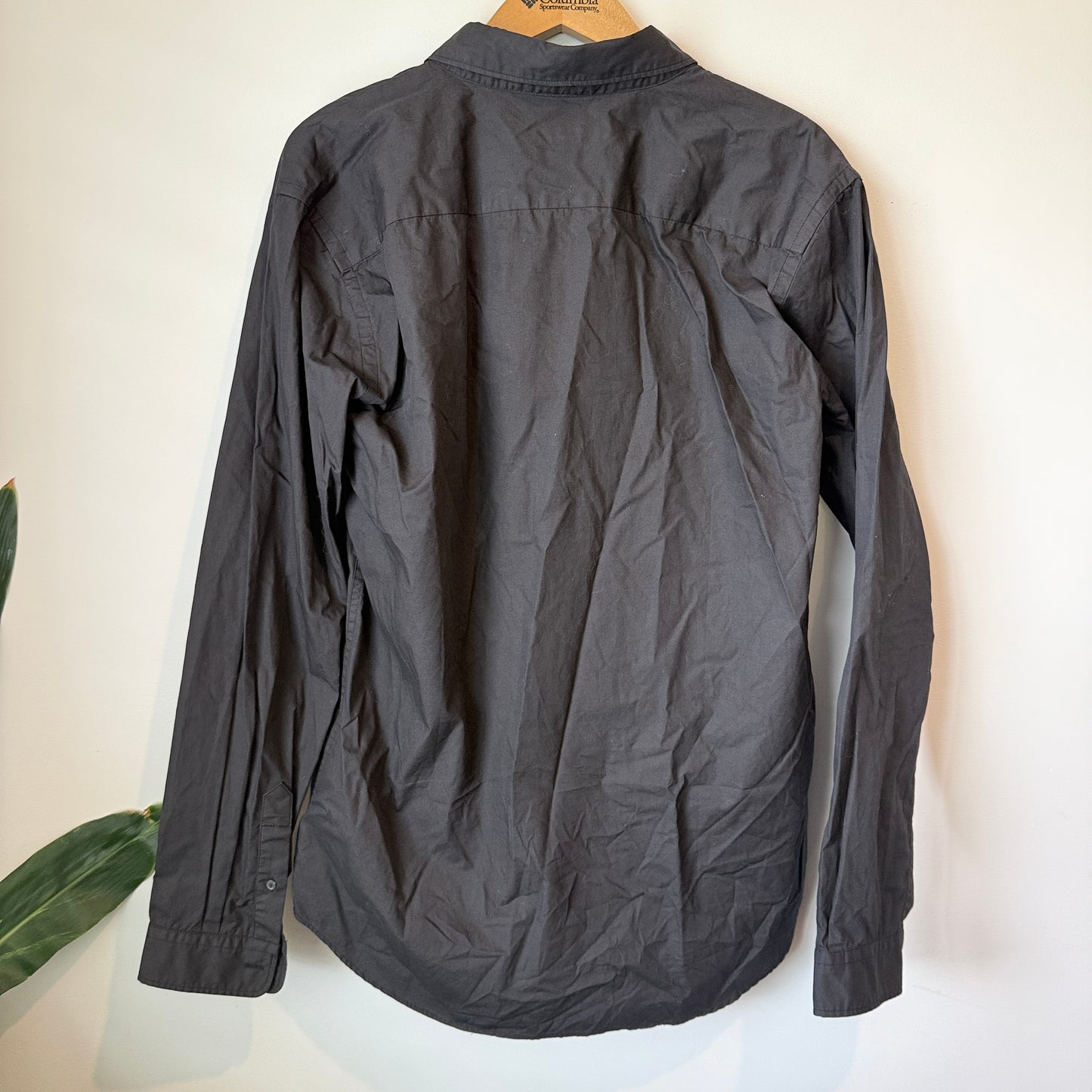Asuwere Size L Long-Sleeve Button-Up Shirt