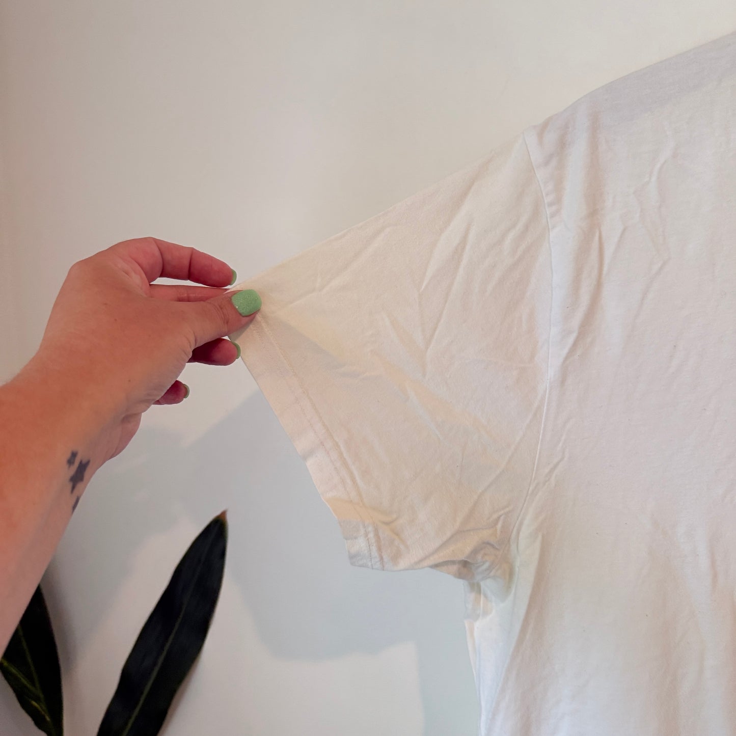 Murano Size L Crew Neck Short Sleeve T-Shirt