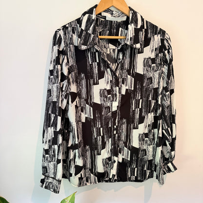 Brand Unknown Size U/Arm to U/Arm 54cm Abstract Print Button-Down Shirt