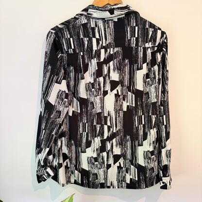 Brand Unknown Size U/Arm to U/Arm 54cm Abstract Print Button-Down Shirt