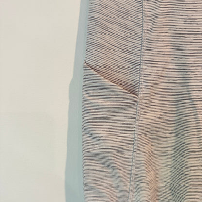 Lululemon Size 6 Light Gray 3/4 Leggings