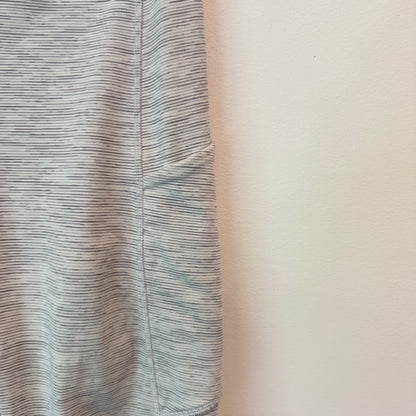 Lululemon Size 6 Light Gray 3/4 Leggings