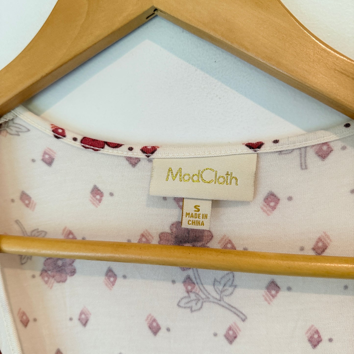 ModCloth Size S Sleeveless Wrap Tank Top