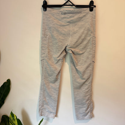 Lululemon Size 6 Light Gray 3/4 Leggings