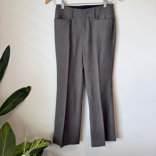 Brand Unknown Waist 68cm Straight-Leg Dress Pants – New Condition