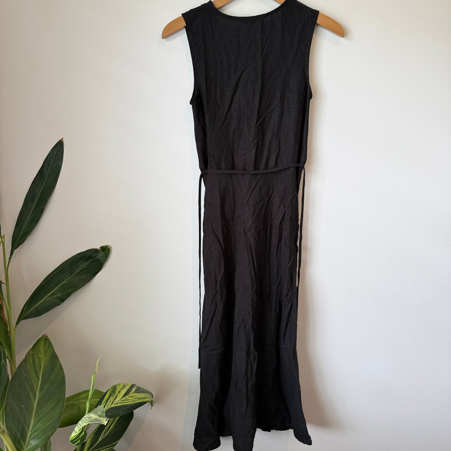 Liam (NZ Made) Size 6 Black Linen Dress