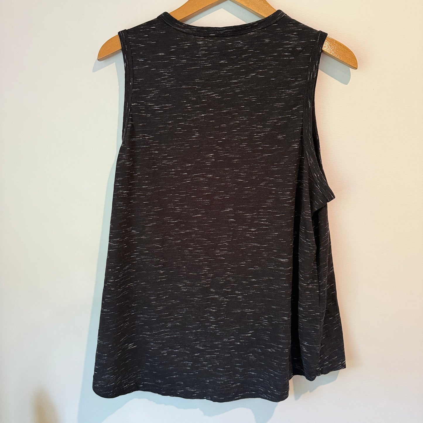 Anthem Size XL Black Sleeveless Top V-Neck