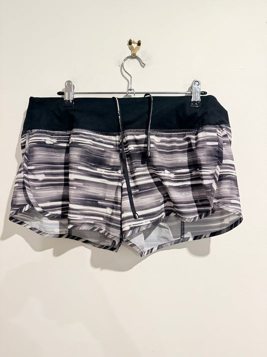 Nike Dri-Fit Size M Athletic Shorts