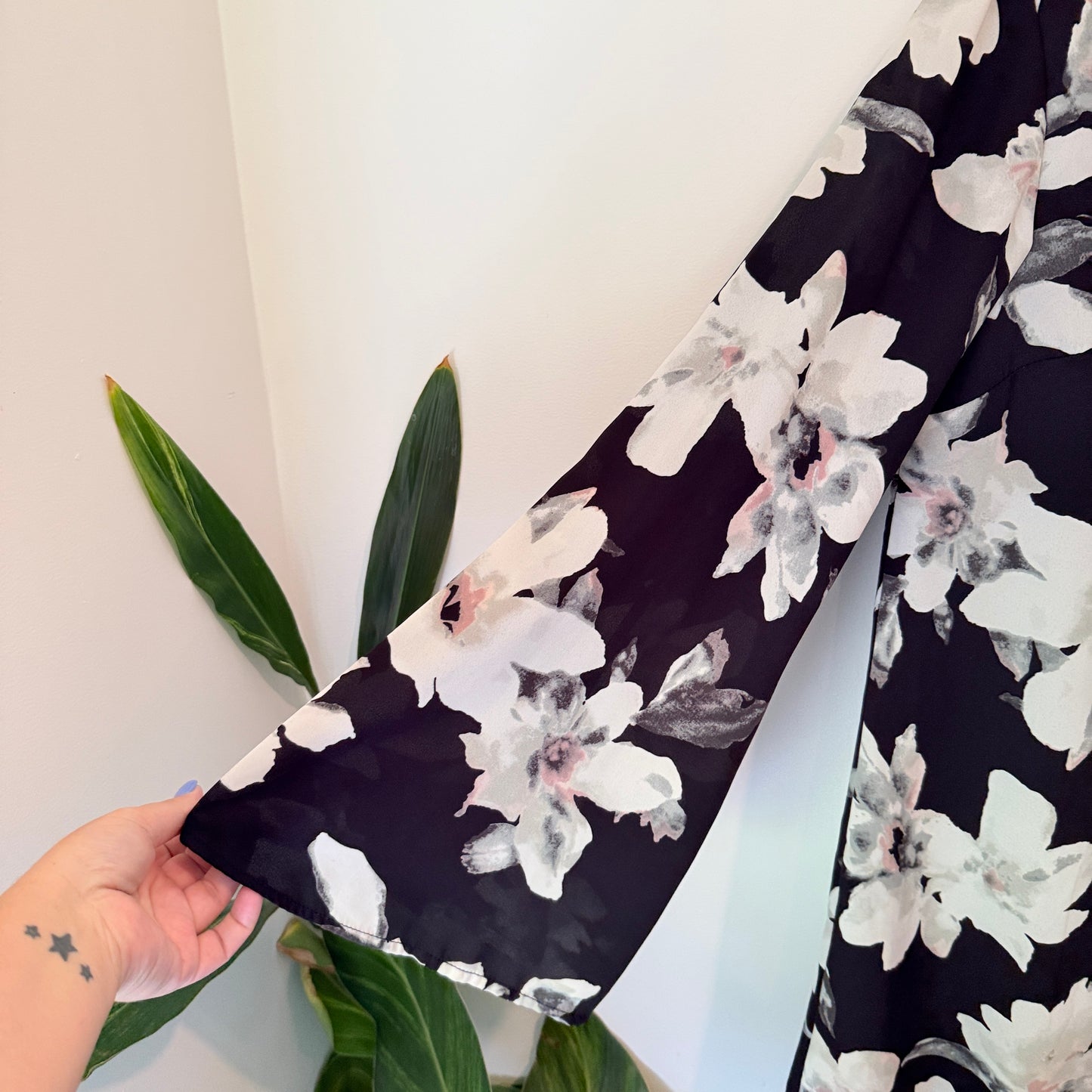 Pagani Size U/Arm to U/Arm 48cm Floral Mini Dress