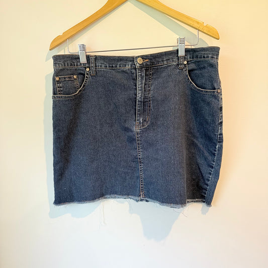 Qmark Size L 100% Cotton Frayed Hem Denim Skirt