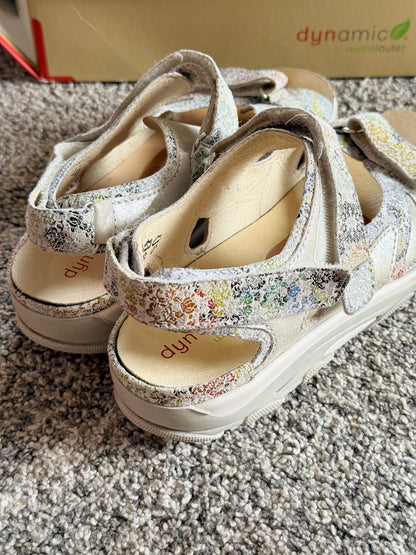 Waldläufer Dynamic Floral Sandals – US 9 / EU 40