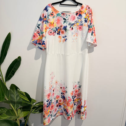 Kaleidoscope Size 44 Floral Print Shift Dress
