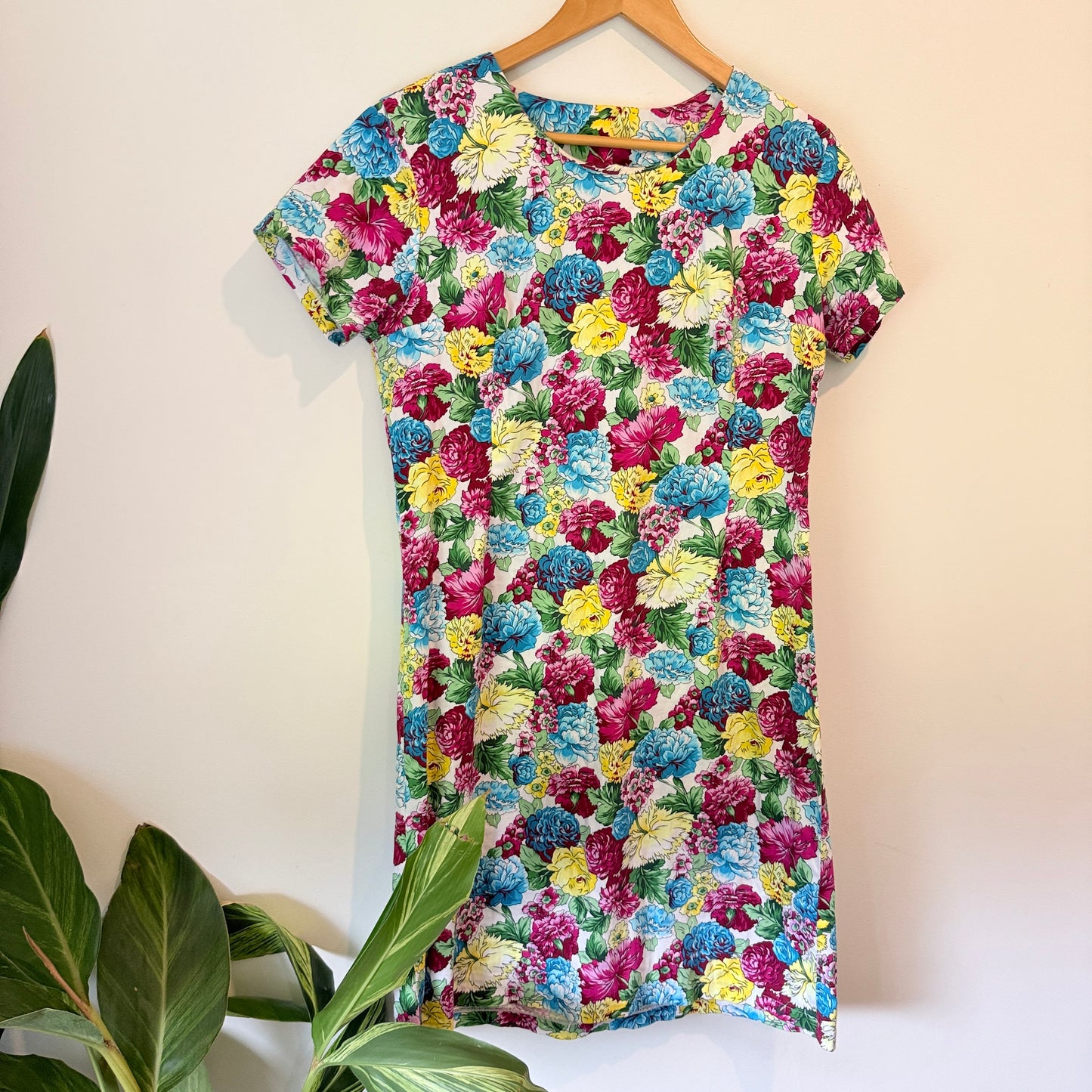 Brand Unknown Size U/Arm to U/Arm 50cm Casual T-Shirt Dress