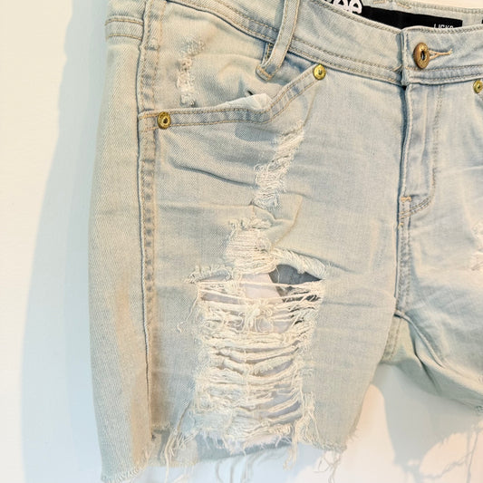 Lee Size 9 Light Wash Distressed Denim Shorts