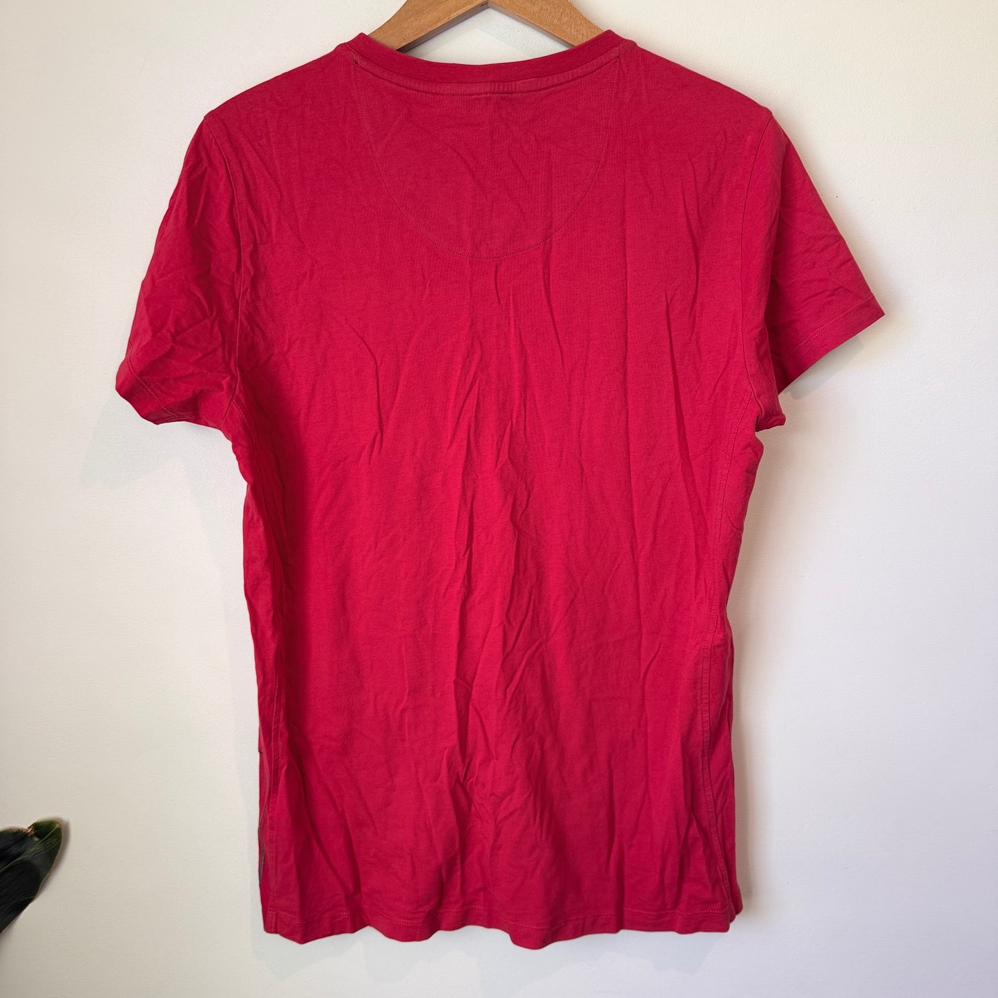 BMW Size M fit V-Neck T-Shirt