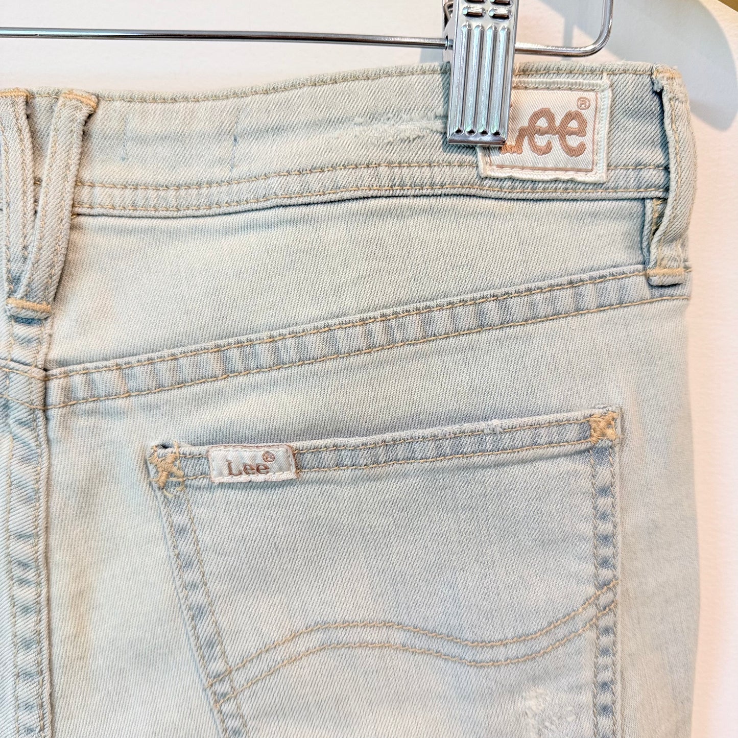 Lee Size 9 Light Wash Distressed Denim Shorts