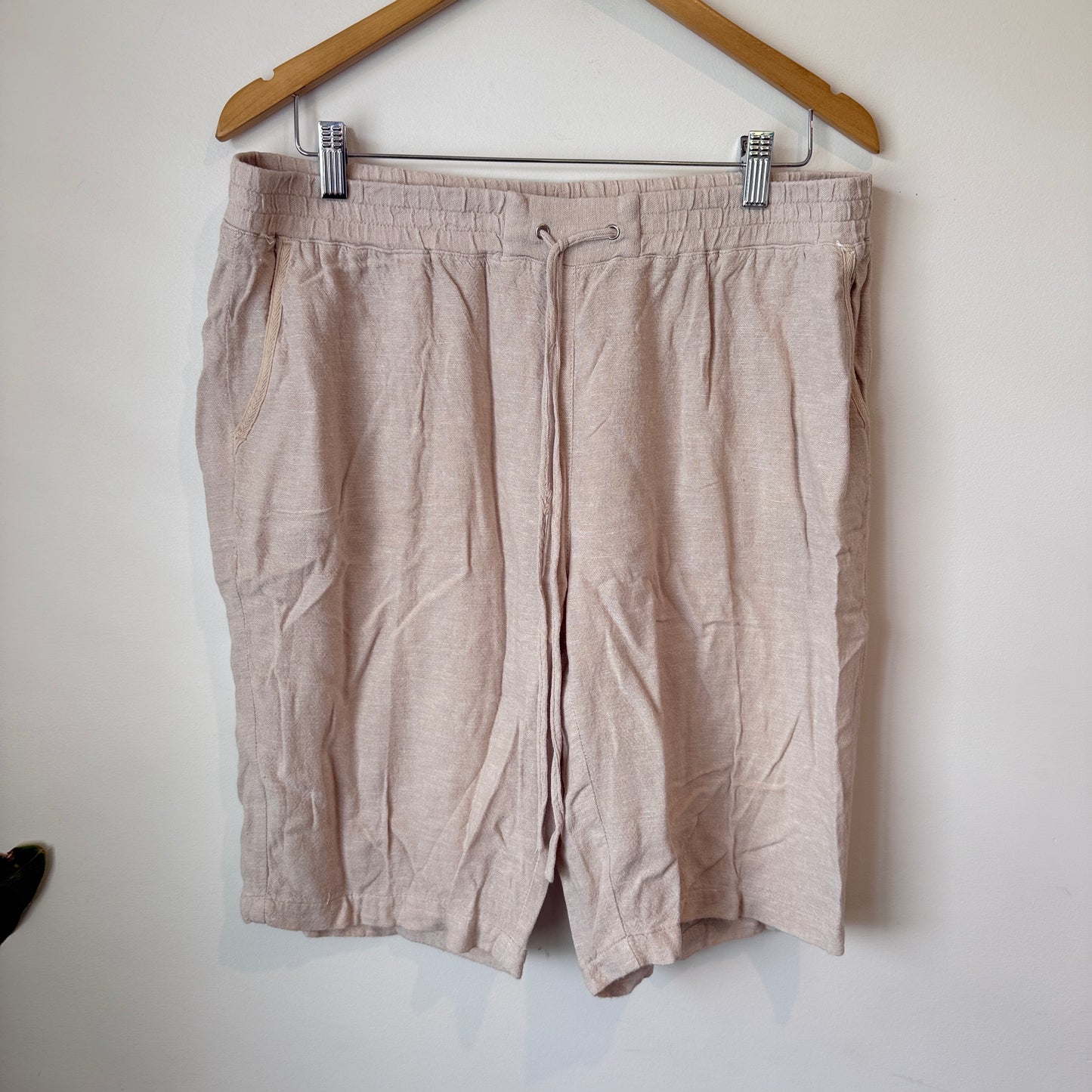 W.Lane Size 14 Beige Linen-Blend Drawstring Shorts