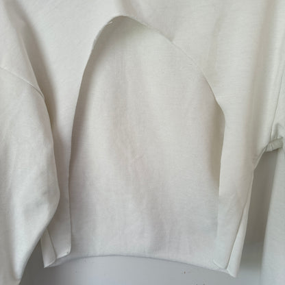 My.Studio Size U/Arm 42 White Cropped Sweatshirt Front Cutout