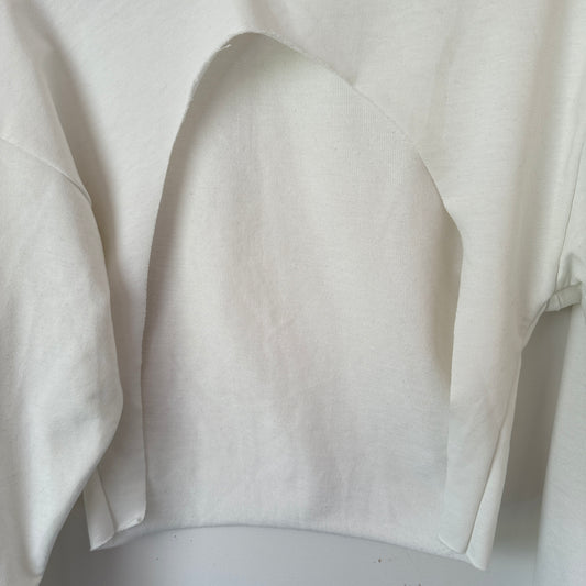 My.Studio Size U/Arm 42 White Cropped Sweatshirt Front Cutout