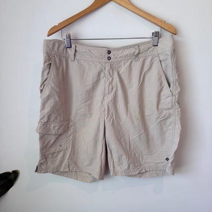 Columbia Size 16 Ridge Cargo Shorts