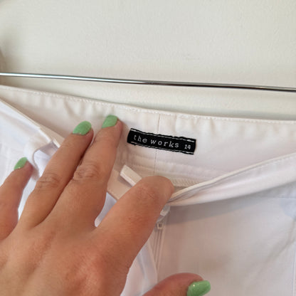 The Works Size 14 Stretch White Capri Jeans