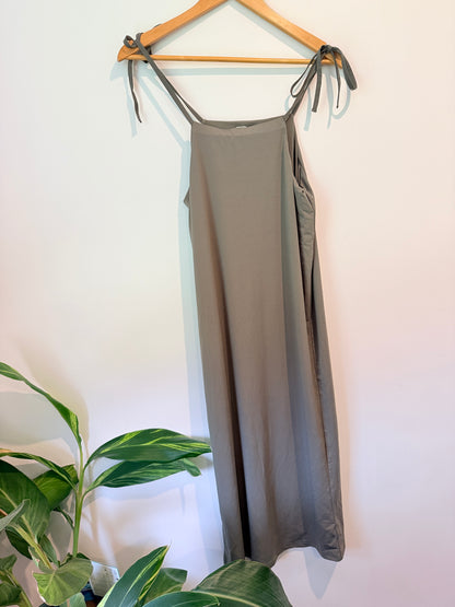 GLASSONS Khaki Tie Strap Midi Dress Size M