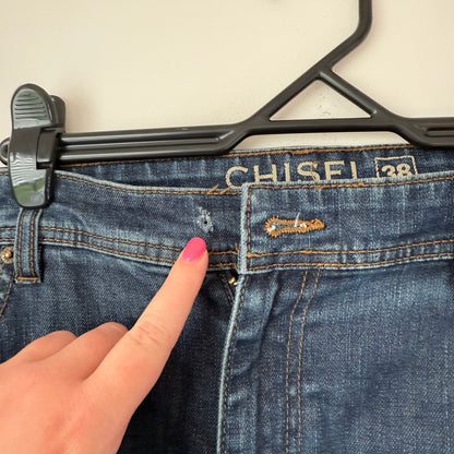 Chisel Size 38 Dark Blue Faded Effect Men’s Denim Jeans (missing button)